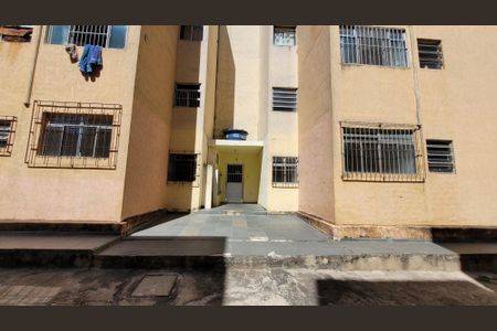 Apartamento para alugar com 65m², 2 quartos e 1 vagaFachada do bloco