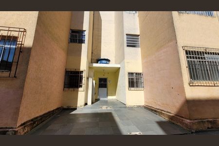 Apartamento para alugar com 65m², 2 quartos e 1 vagaFachada do bloco