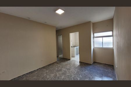 Sala de apartamento para alugar com 2 quartos, 65m² em Jardim Aracare, Itaquaquecetuba