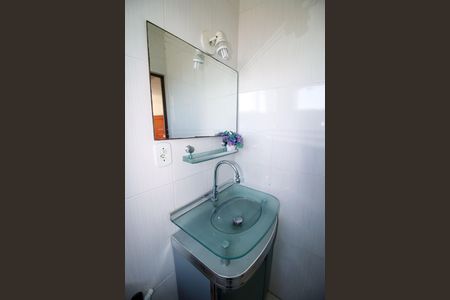 Banheiro de apartamento à venda com 1 quarto, 37m² em Irajá, Rio de Janeiro