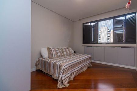 Apartamento à venda com 115m², 3 quartos e 2 vagas Apartamento à venda com 115m², 3 quartos e 2 vagasQuarto 1