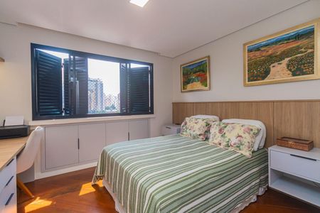 Quarto de apartamento à venda com 3 quartos, 115m² em Vila Olímpia, São Paulo