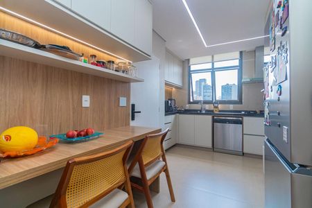 Apartamento à venda com 115m², 3 quartos e 2 vagas Apartamento à venda com 115m², 3 quartos e 2 vagasCozinha