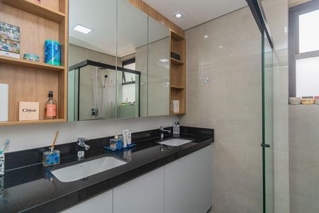 Apartamento à venda com 115m², 3 quartos e 2 vagas Apartamento à venda com 115m², 3 quartos e 2 vagasBanheiro