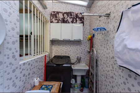 Casa de condomínio à venda com 57m², 2 quartos e 1 vagaÁrea de Serviço