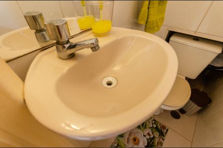 Casa de condomínio à venda com 57m², 2 quartos e 1 vagaLavabo