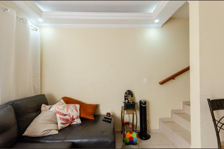 Casa de condomínio à venda com 57m², 2 quartos e 1 vagaSala