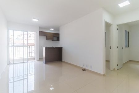 Sala de apartamento para alugar com 2 quartos, 48m² em Conjunto Habitacional Bras Cubas, Mogi das Cruzes