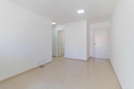 Sala de apartamento para alugar com 2 quartos, 48m² em Conjunto Habitacional Bras Cubas, Mogi das Cruzes