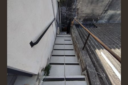 Escada  de casa à venda com 3 quartos, 125m² em Vila Liviero, São Paulo