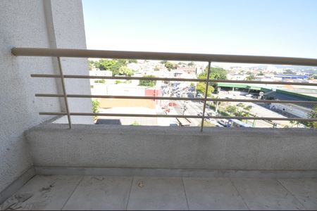 Sacada da Sala de apartamento para alugar com 2 quartos, 42m² em Vila Santa Terezinha (zona Norte), São Paulo