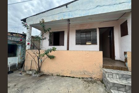 Casa à venda com 137m², 2 quartos e 1 vagaFachada interna