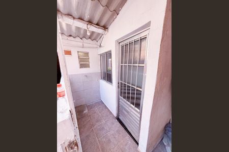 Área de Serviço de casa para alugar com 1 quarto, 38m² em Vila Santista, São Paulo