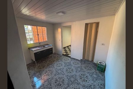Cozinha de casa para alugar com 1 quarto, 38m² em Vila Santista, São Paulo