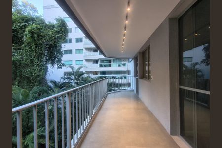 Apartamento à venda com 86m², 2 quartos e 1 vagaVaranda