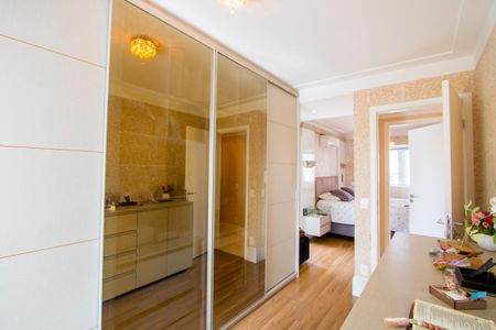 Apartamento à venda com 128m², 3 quartos e 3 vagasQuarto 2 - Suíte