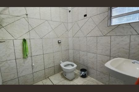 Casa para alugar com 250m², 3 quartos e 1 vaga Casa para alugar com 250m², 3 quartos e 1 vagaBanheiro 2