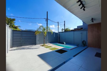 Casa de condomínio para alugar com 180m², 2 quartos e 1 vagaÁrea externa