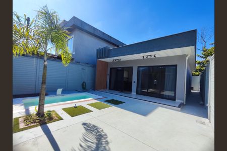 Área externa de casa de condomínio para alugar com 2 quartos, 180m² em Vargem Grande, Rio de Janeiro