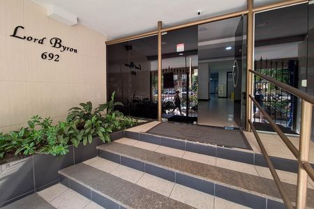 Apartamento à venda com 92m², 2 quartos e 1 vaga Apartamento à venda com 92m², 2 quartos e 1 vagaFachada