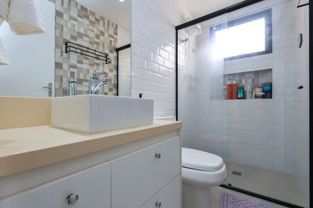 Apartamento à venda com 73m², 2 quartos e 2 vagasBanheiro da Suíte