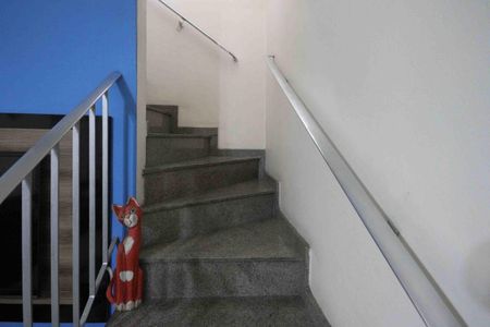 Escada de casa à venda com 2 quartos, 120m² em Jardim Vila Formosa, São Paulo