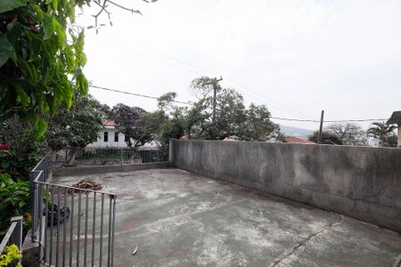 Casa à venda com 110m², 4 quartos e 1 vaga Casa à venda com 110m², 4 quartos e 1 vagaTerraço