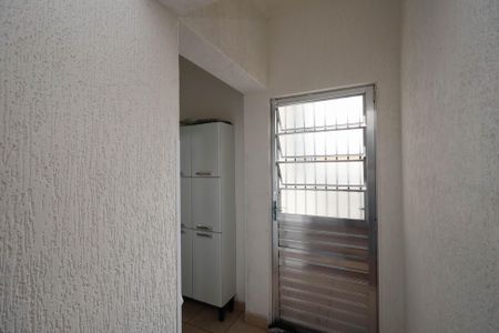 Casa à venda com 110m², 4 quartos e 1 vaga Casa à venda com 110m², 4 quartos e 1 vagaHall
