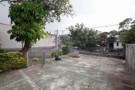 Casa à venda com 110m², 4 quartos e 1 vaga Casa à venda com 110m², 4 quartos e 1 vagaTerraço