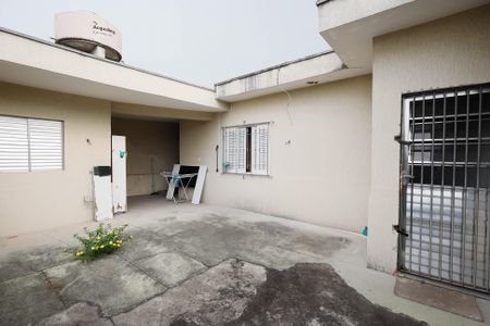 Casa à venda com 110m², 4 quartos e 1 vaga Casa à venda com 110m², 4 quartos e 1 vagaQuintal