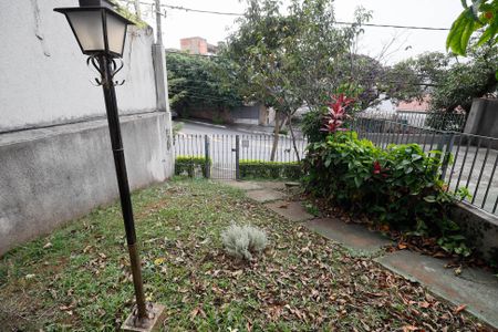 Casa à venda com 110m², 4 quartos e 1 vaga Casa à venda com 110m², 4 quartos e 1 vagaQuintal