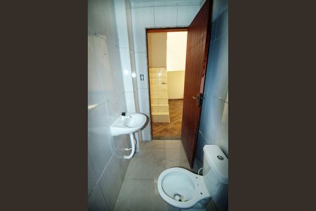 Casa à venda com 75m², 2 quartos e 1 vagaBanheiro 2