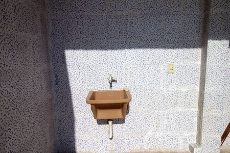 Casa à venda com 75m², 2 quartos e 1 vagaÁrea de Serviço