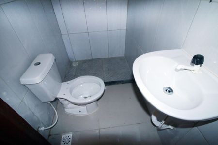 Casa à venda com 75m², 2 quartos e 1 vagaBanheiro 2