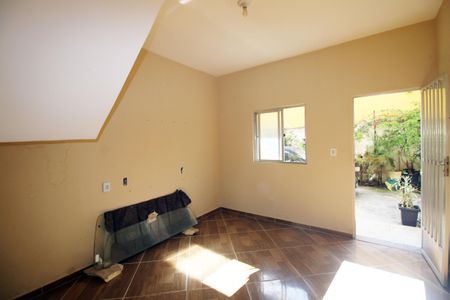 Sala de casa à venda com 2 quartos, 75m² em Colégio, Rio de Janeiro