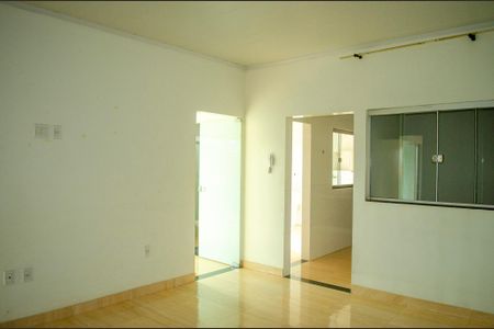 Apartamento para alugar com 3 quartos, 100m² em Capuava, Goiânia