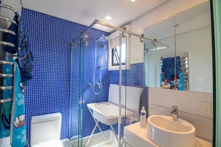 Apartamento à venda com 210m², 3 quartos e 4 vagasBanheiro da Suíte 1