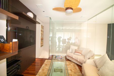 Apartamento à venda com 210m², 3 quartos e 4 vagasSala de TV / Escritório