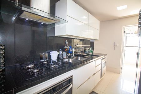 Apartamento à venda com 210m², 3 quartos e 4 vagasCozinha