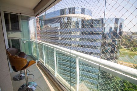 Apartamento à venda com 210m², 3 quartos e 4 vagasVaranda da Suíte 2
