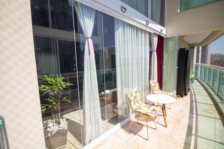 Apartamento à venda com 210m², 3 quartos e 4 vagasTerraço