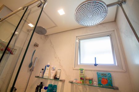 Apartamento à venda com 210m², 3 quartos e 4 vagasBanheiro da Suíte 2