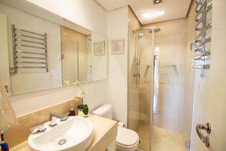 Apartamento à venda com 210m², 3 quartos e 4 vagasBanheiro