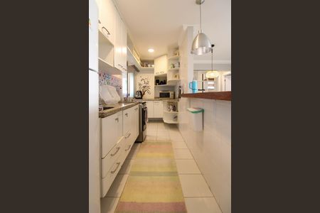 Apartamento para alugar com 73m², 2 quartos e 2 vagasCozinha 