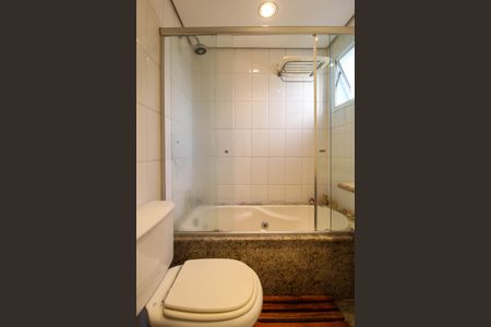 Apartamento para alugar com 73m², 2 quartos e 2 vagasBanheiro Suíte 