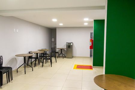 Apartamento para alugar com 52m², 2 quartos e 1 vaga Apartamento para alugar com 52m², 2 quartos e 1 vagaÁrea comum - Salão de festas