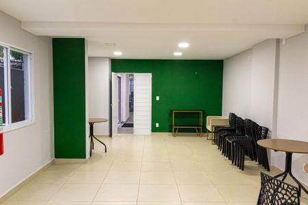 Apartamento para alugar com 52m², 2 quartos e 1 vaga Apartamento para alugar com 52m², 2 quartos e 1 vagaÁrea comum - Salão de festas
