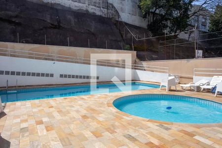 Apartamento à venda com 55m², 2 quartos e 1 vaga Apartamento à venda com 55m², 2 quartos e 1 vagaÁrea comum - Piscina