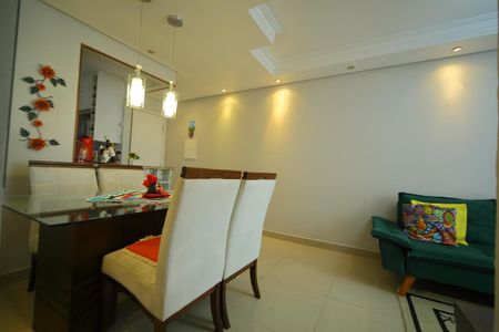 Sala de apartamento à venda com 2 quartos, 55m² em Conjunto Residencial Pombeva, São Bernardo do Campo