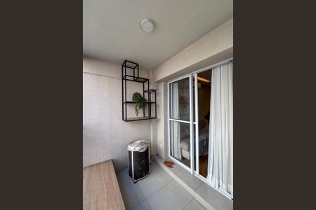 Varanda de kitnet/studio para alugar com 1 quarto, 33m² em Vila Nair, São Paulo